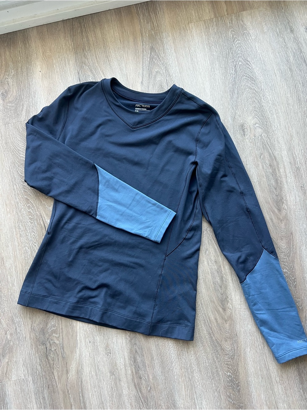 Arc'teryx Rho Lightweight LS Crew - like new
